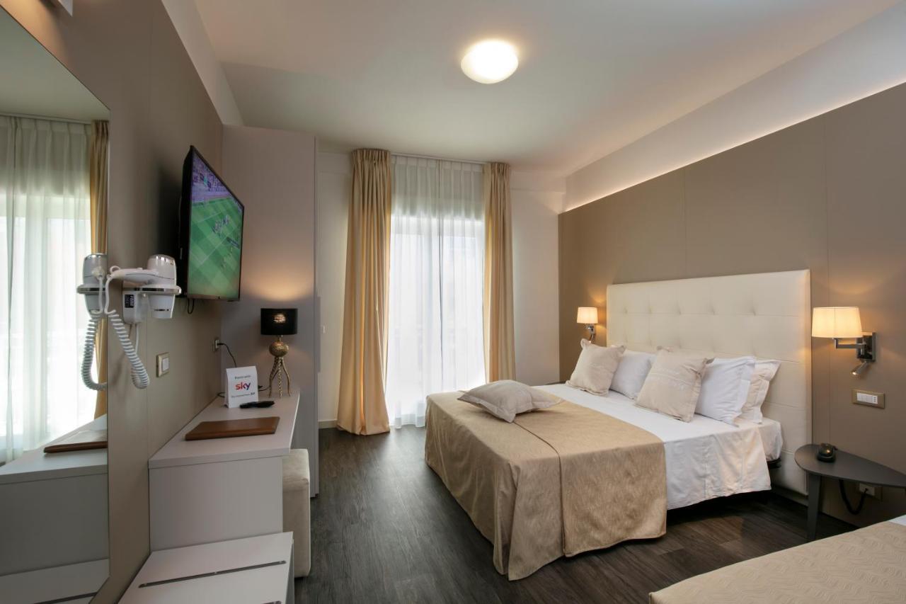 Triple Room Partial Sea View