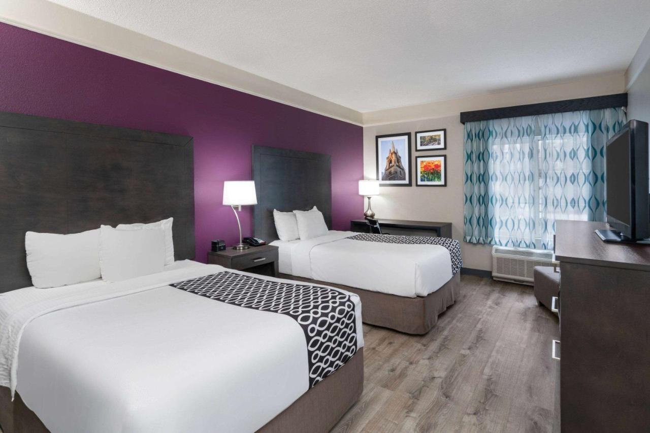 Double Room with Two Double Beds - Non-Smoking