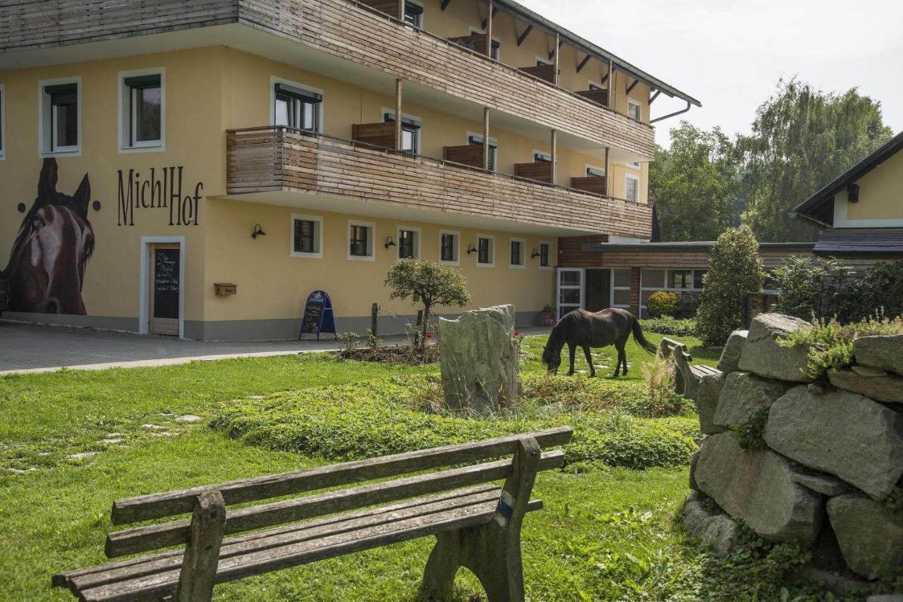 Familienzimmer mit Dusche