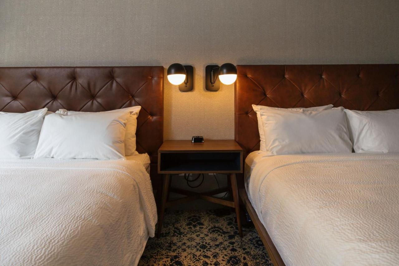 Traditional Queen Room with Two Queen Beds