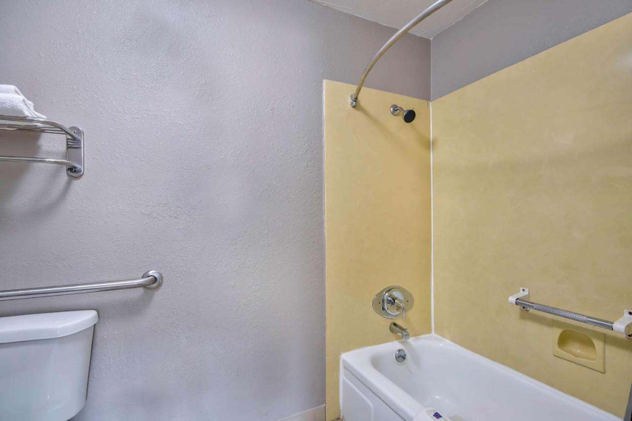 Double Room - Non-Smoking