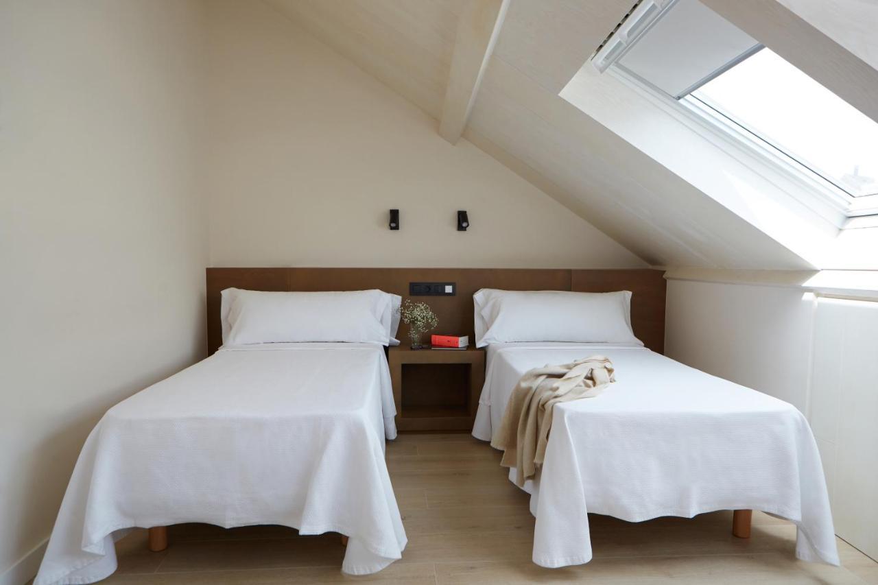 Twin Room with Bathroom