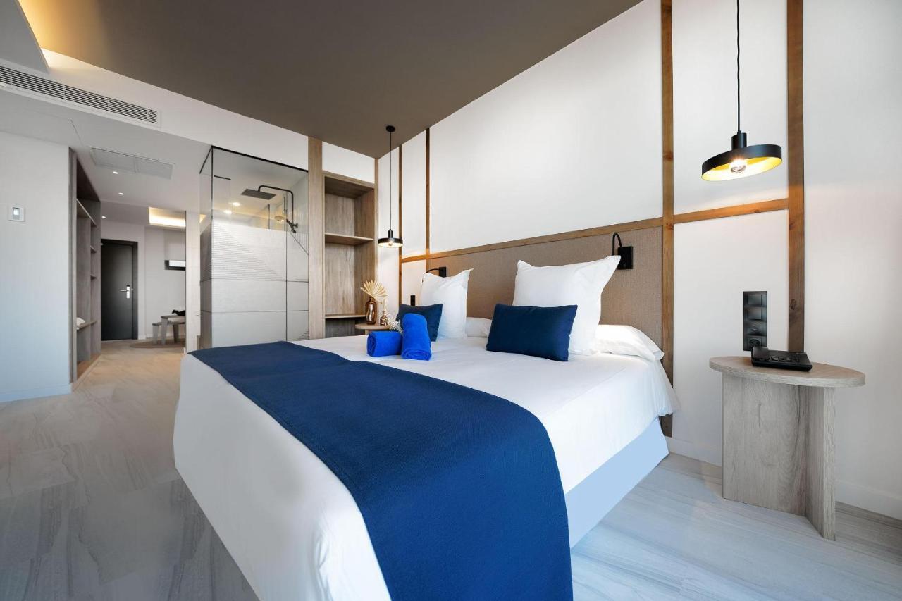 Superior Junior Suite with Sea View (1 Adult)