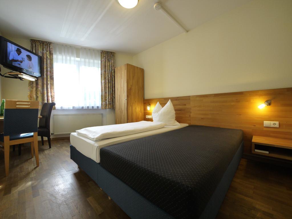 Economy Single Room - Public Transport Ticket included