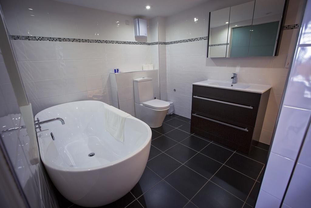 Suite with Hot Tub