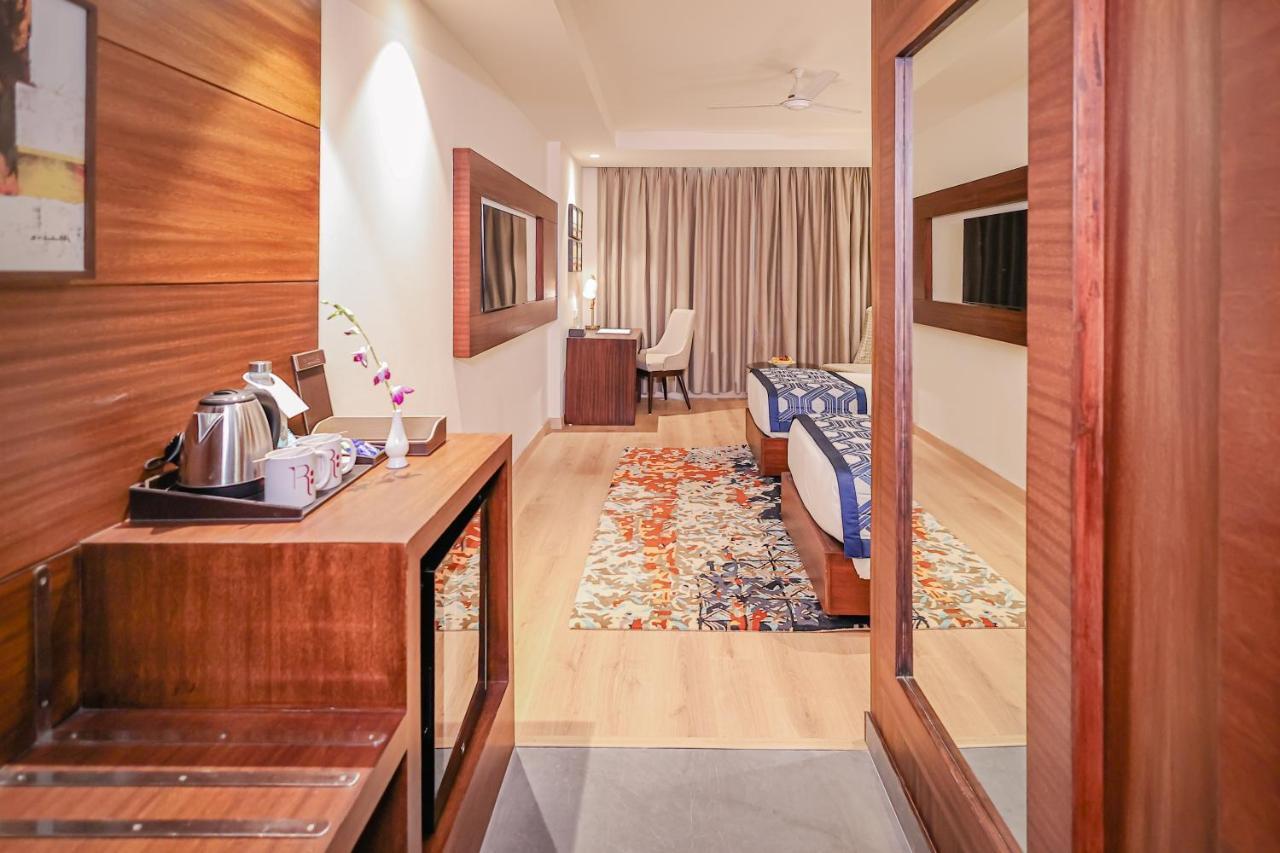 Deluxe Twin Room -  Enjoy Happy Hours with 2+1 offer Timing - 3:00 pm - 7 Pm