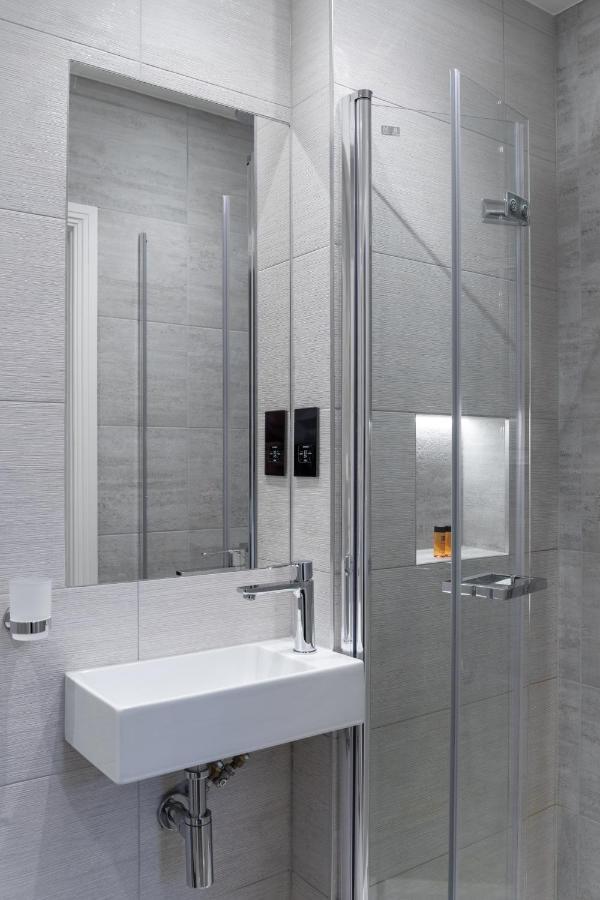 Economy Double Room,1410247328:JPEG