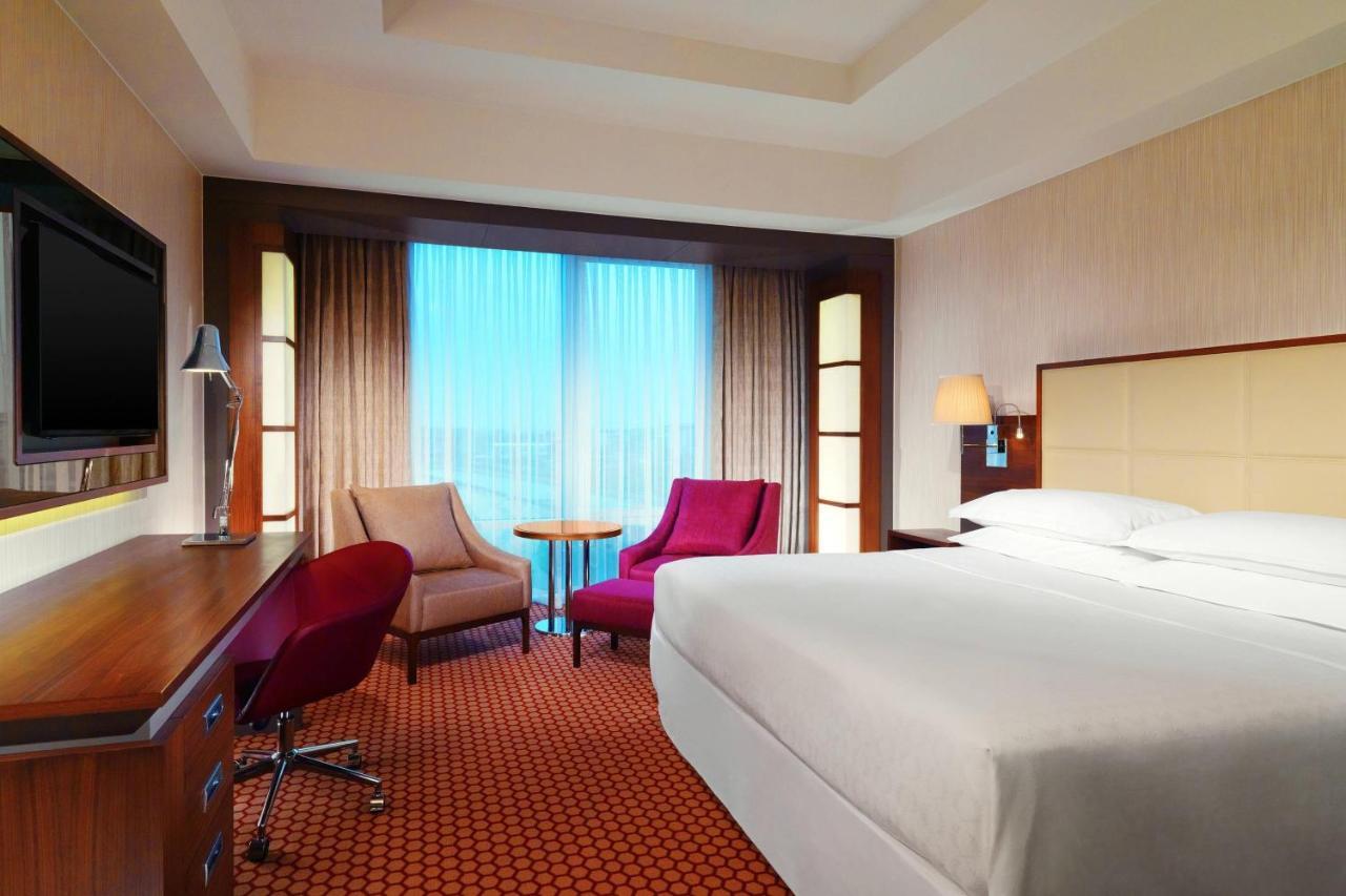 Club King Room,1546005604:JPEG