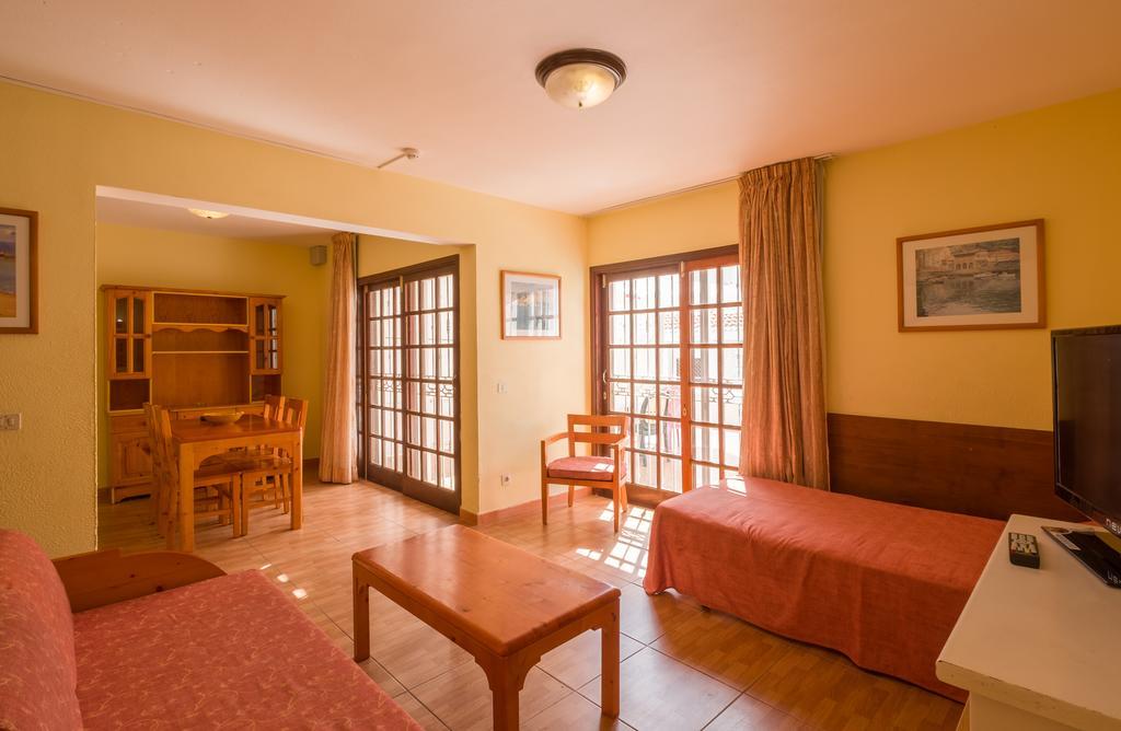 Two-Bedroom Apartment (6 Adults),1207528507:JPEG