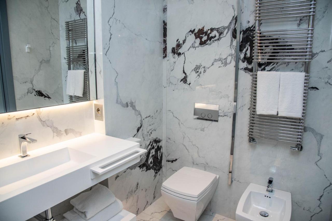 Junior Suite mit Balkon und seitlichem Meerblick