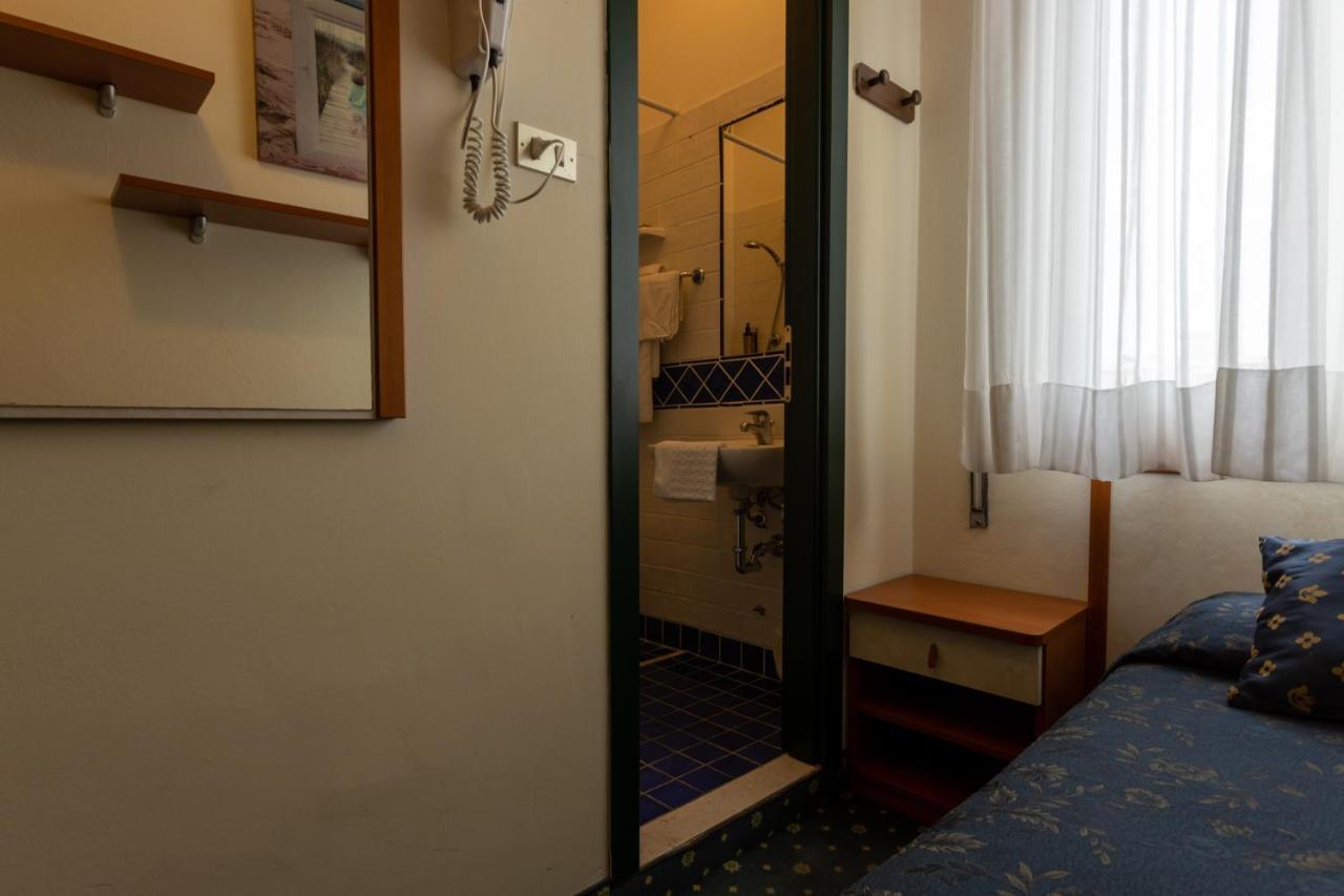 Small Single Room