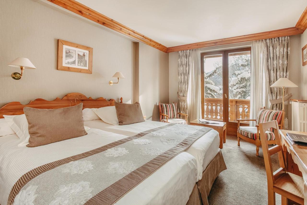 Superior Double or Twin Room Mountain View