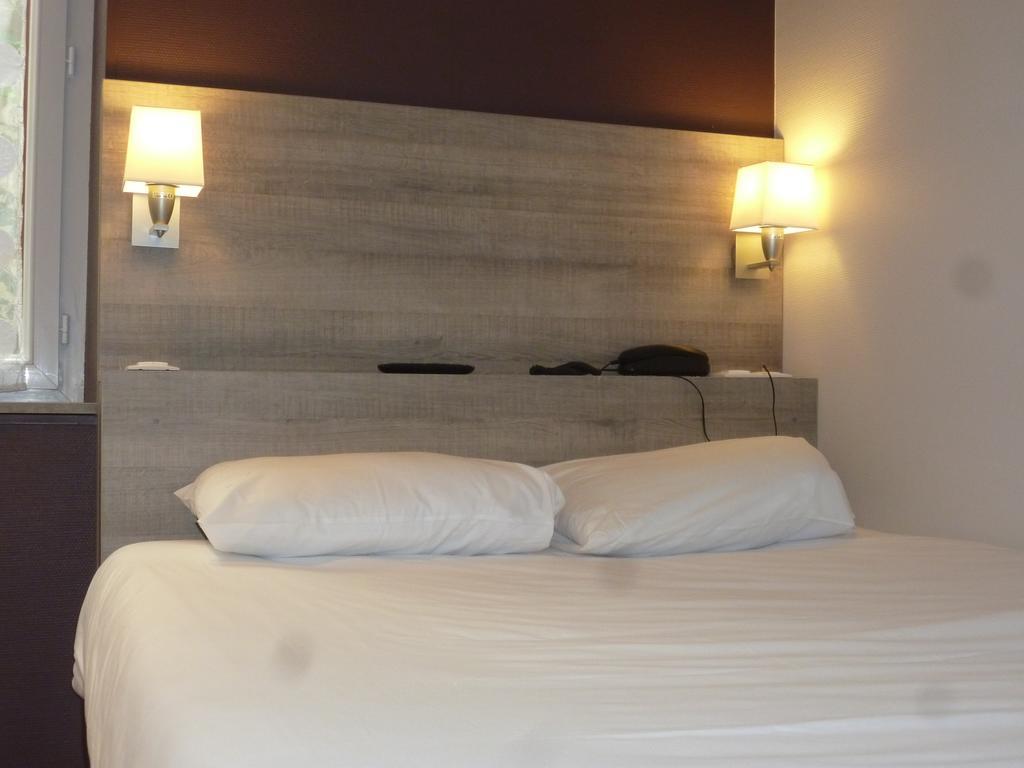 2 Double Rooms Next to each other