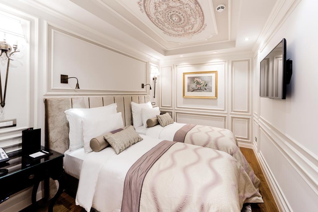 Connecting Family Rooms