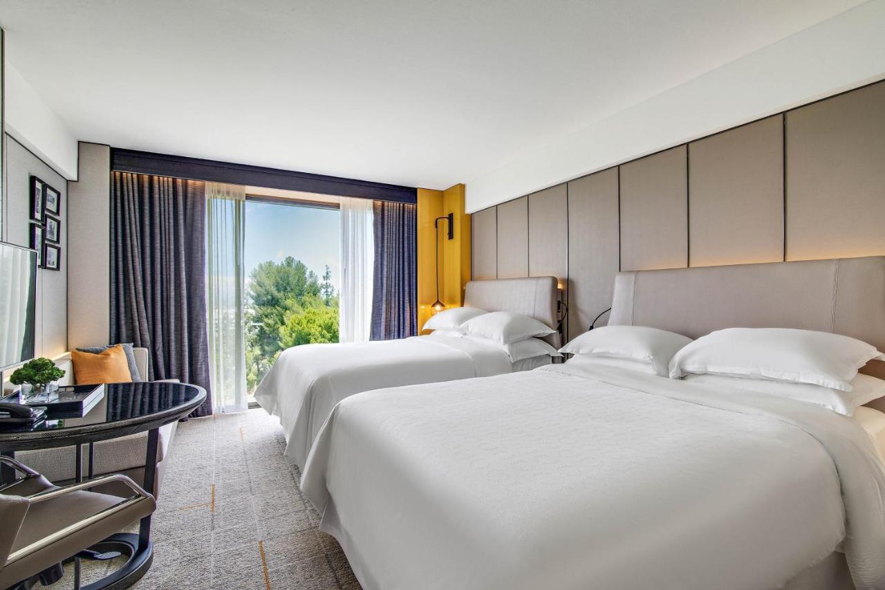 Chambre 2 Lits Queen-Size