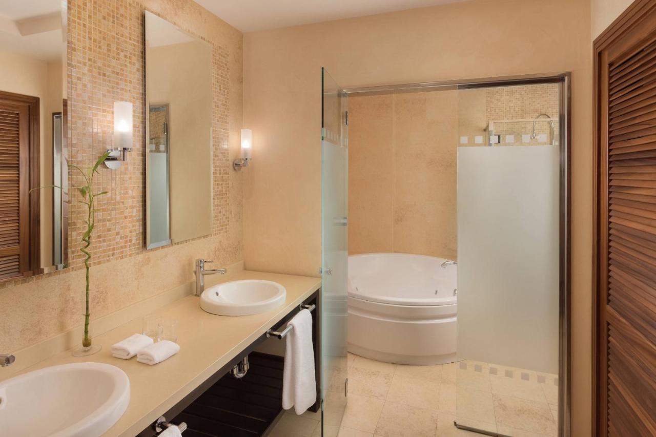 Premium Junior Suite with Garden View