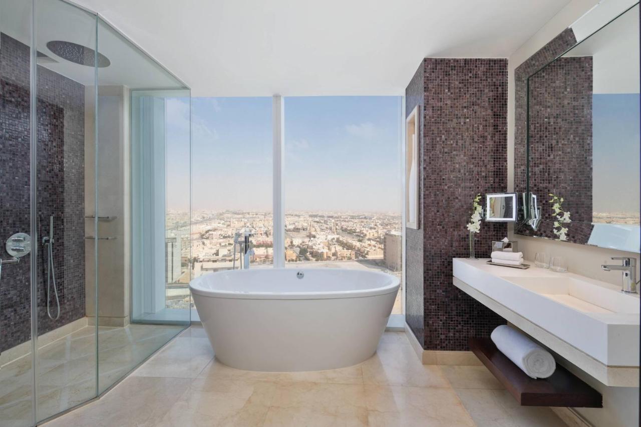 Junior King Suite