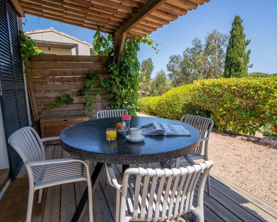 Apartment with Garden View