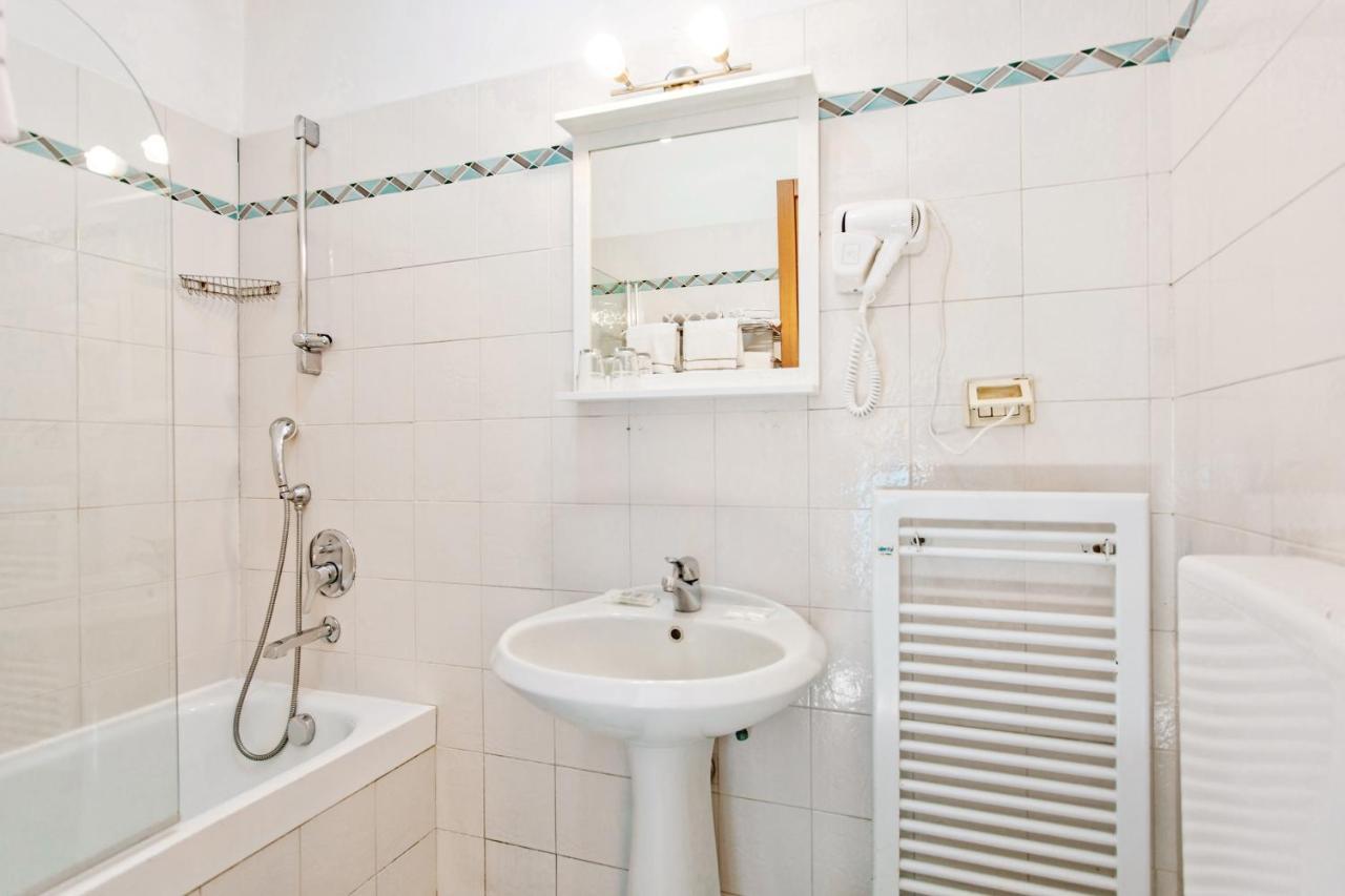Quarto Quádruplo Standard
