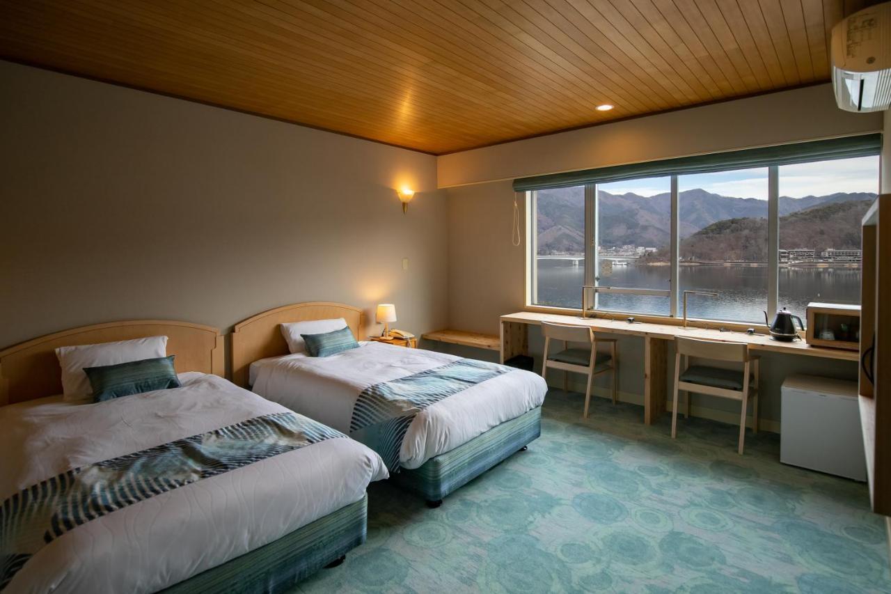 Twin Room Lake View Non-Smoking West Building,1527055423:JPEG