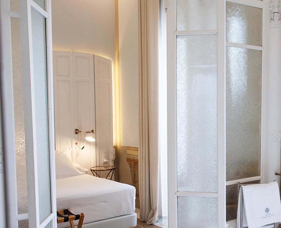 Deluxe Double Room Bath