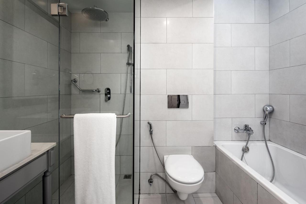 One-Bedroom Premier King Suite
