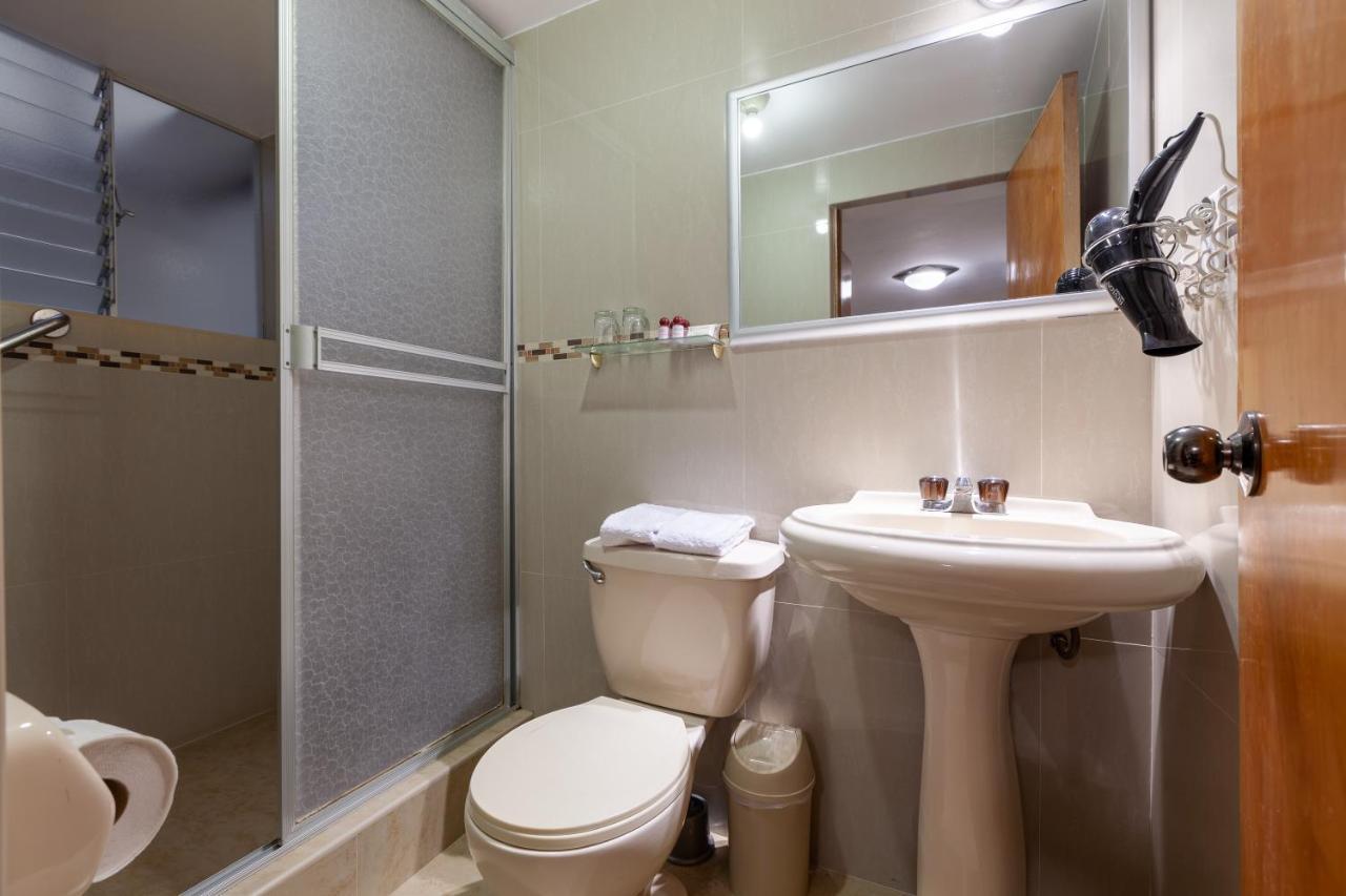 Large Single Room,1543122388:JPEG