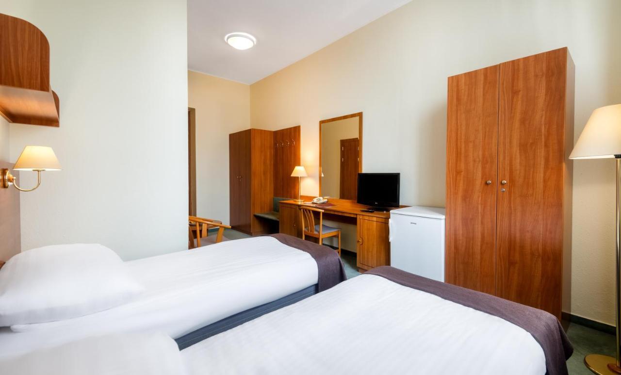 Double/Twin Room,1419641409:JPEG