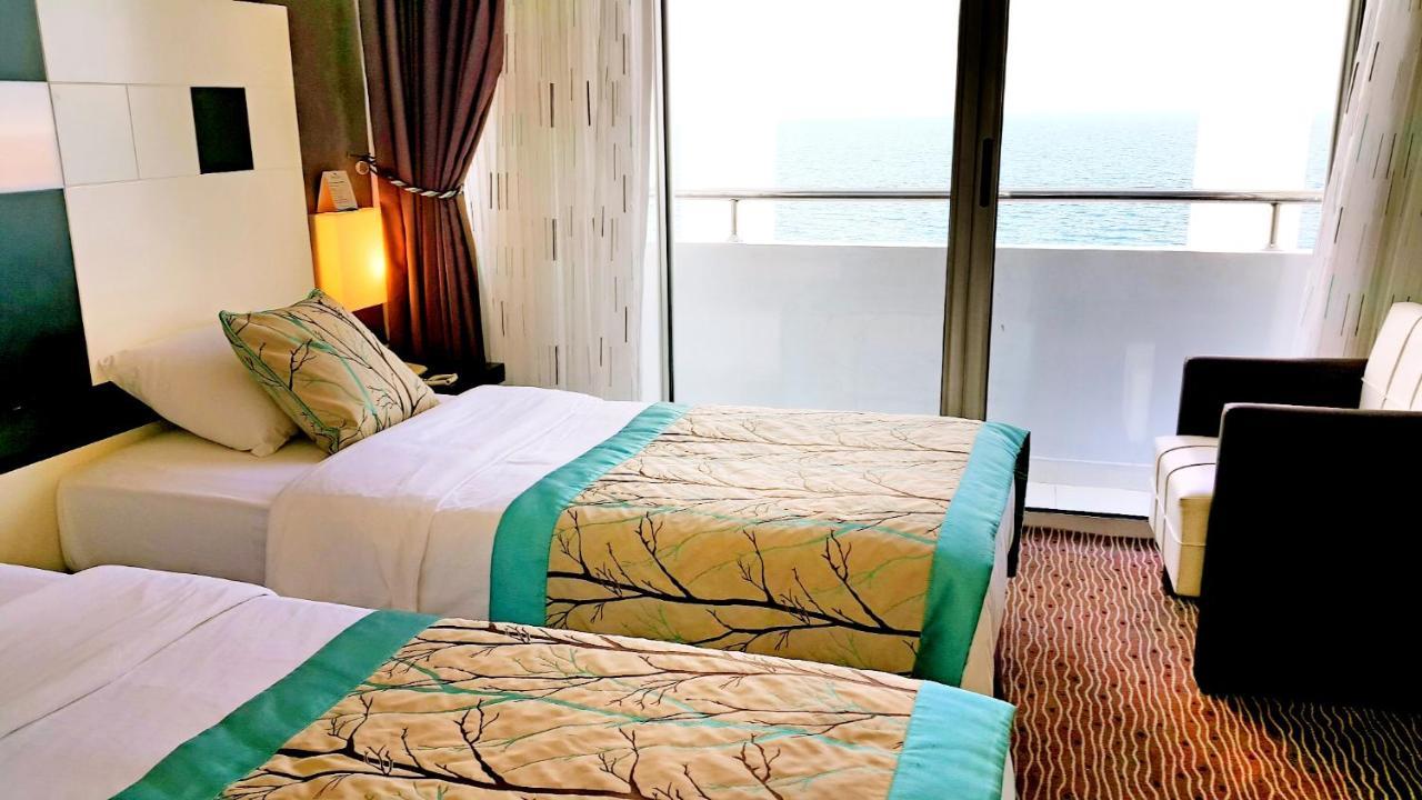 Standard Triple Room Side Sea View