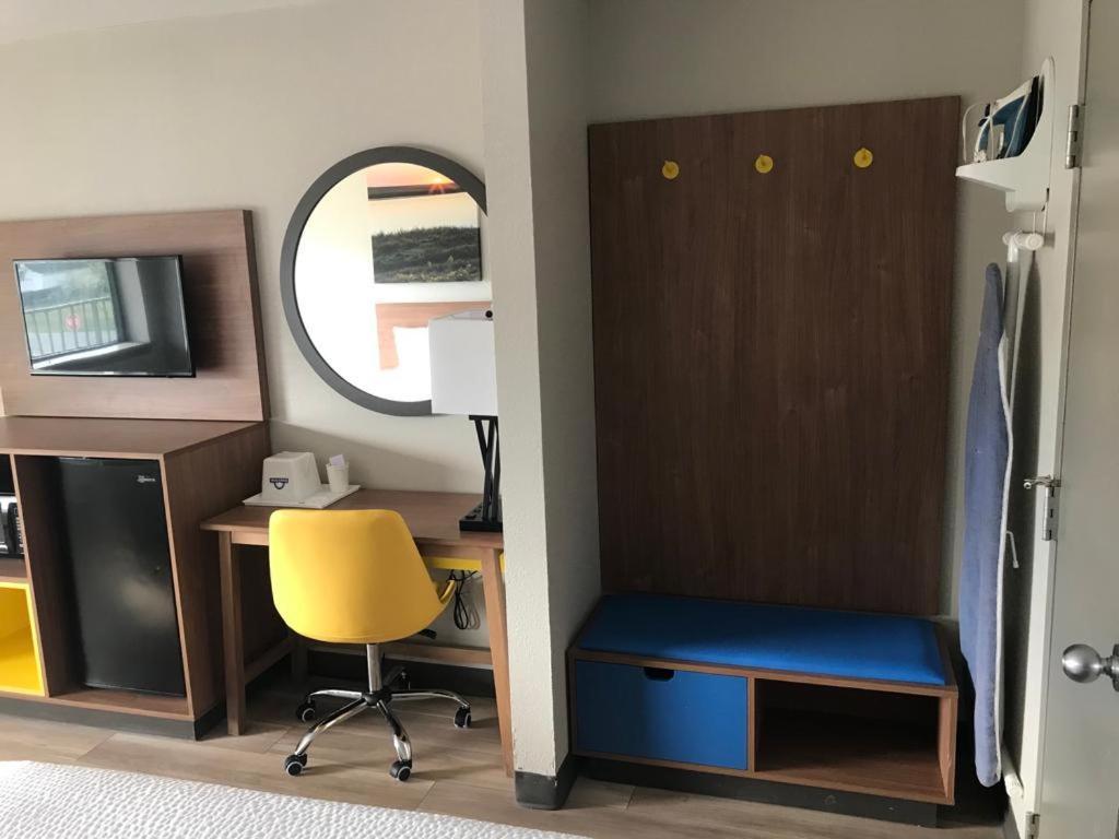 Double Room with Two Double Beds - Non-Smoking