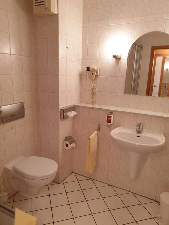 Standard Double Room,736738342:JPEG