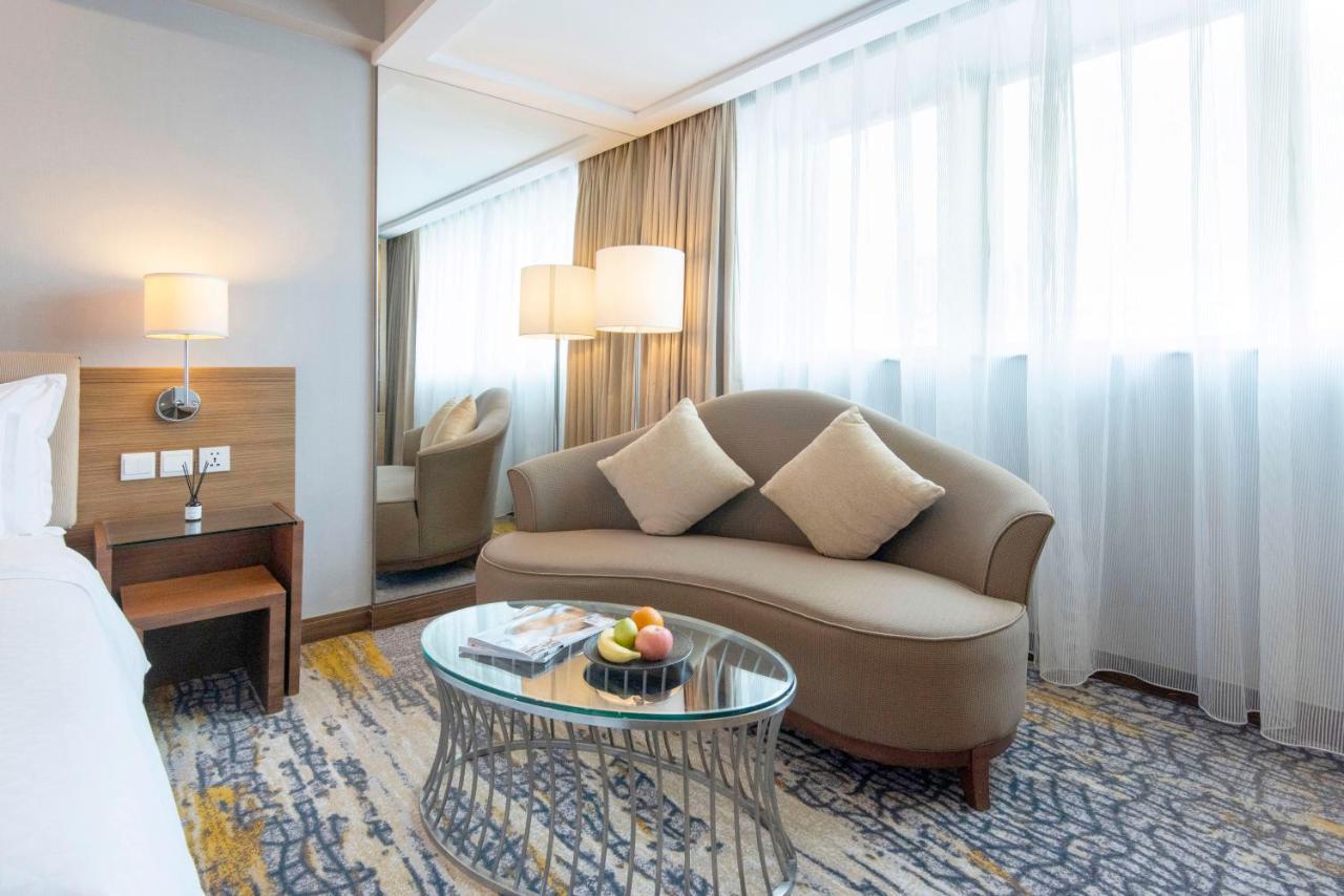 Guest room 2 Twin or Single Beds City view