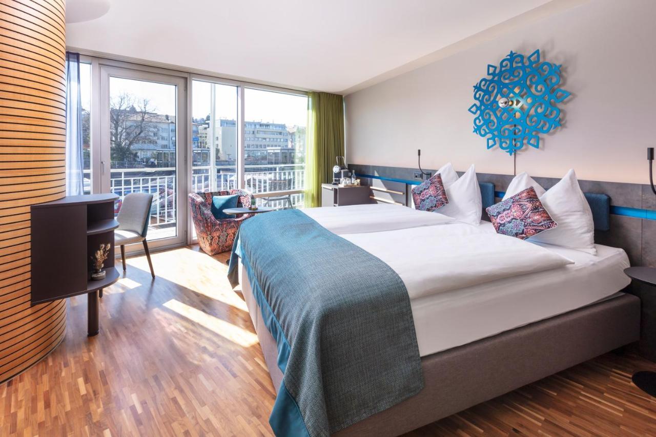 Doppelzimmer City mit Balkon