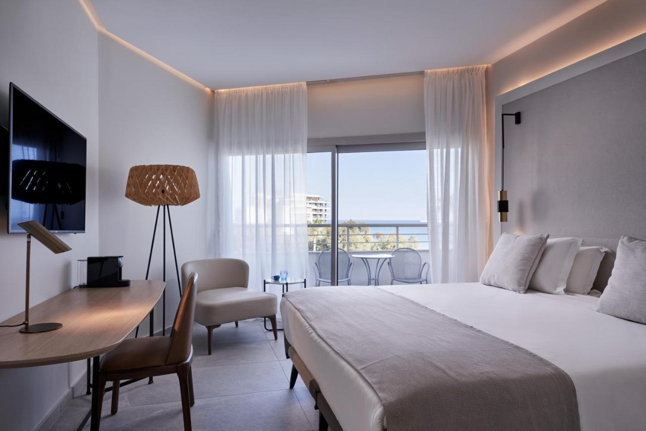 Twin or Double Room Sea View