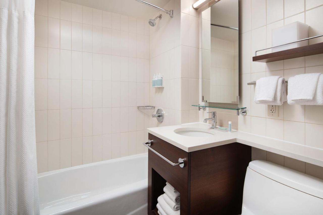 Suíte de 1 Quarto com Cama King-size e Sofá-cama