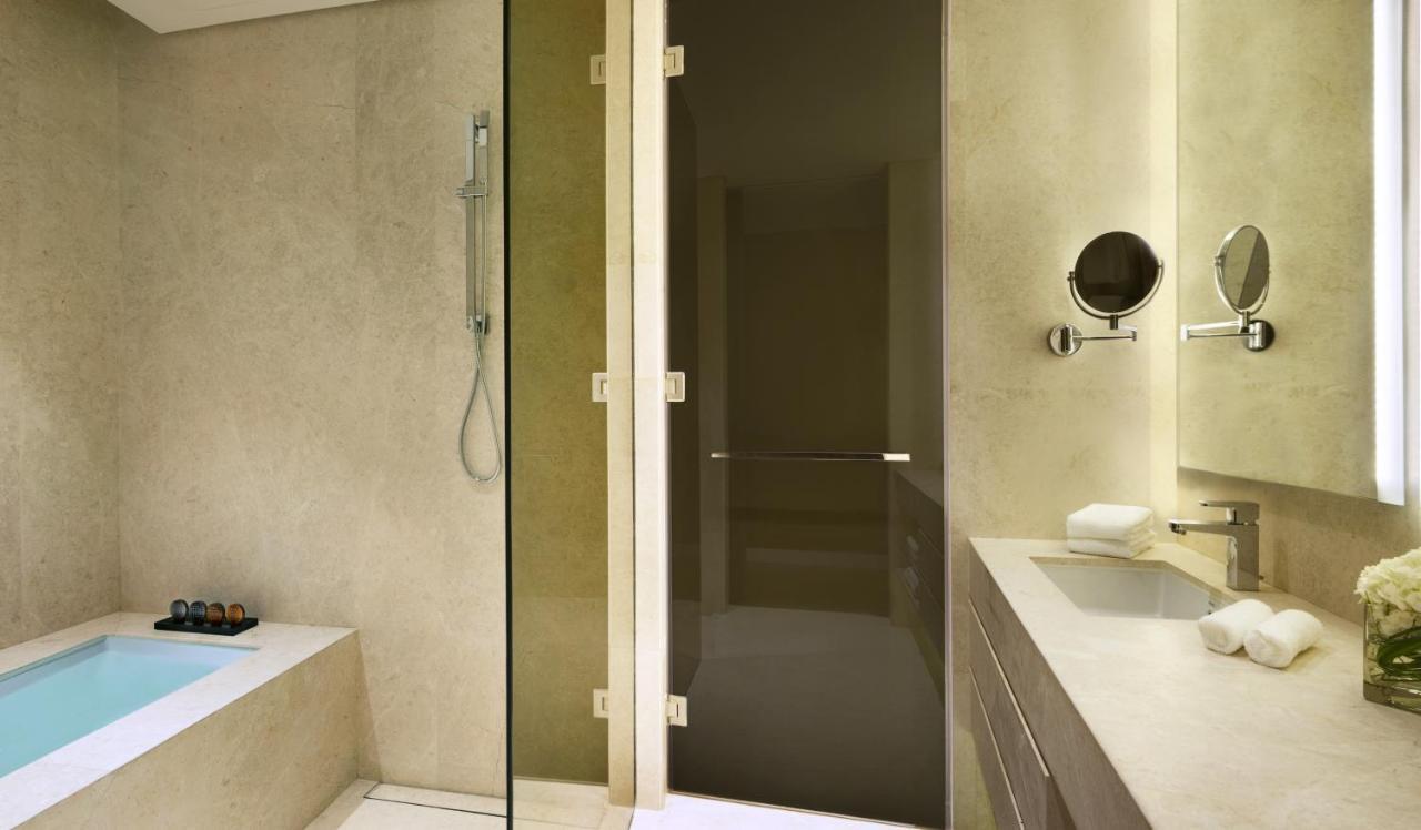 Chambre Lit King-Size Premium - Vue sur le Burj Khalifa