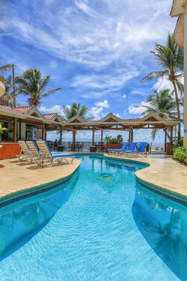 Suite Ground Pool View