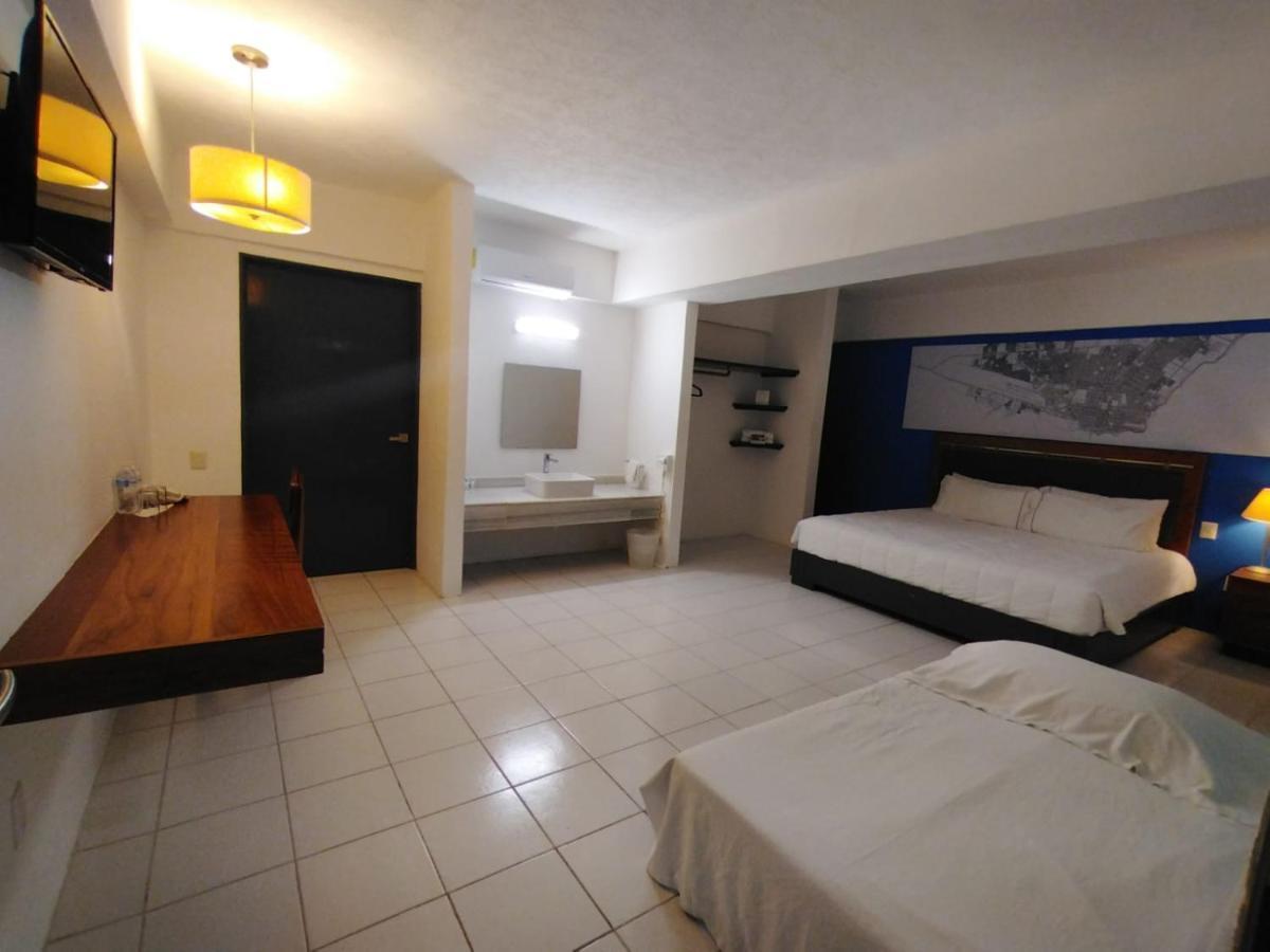 1 King Bed and 1 Sofa Bed, Mobility Accessible Room, Non-Smoking