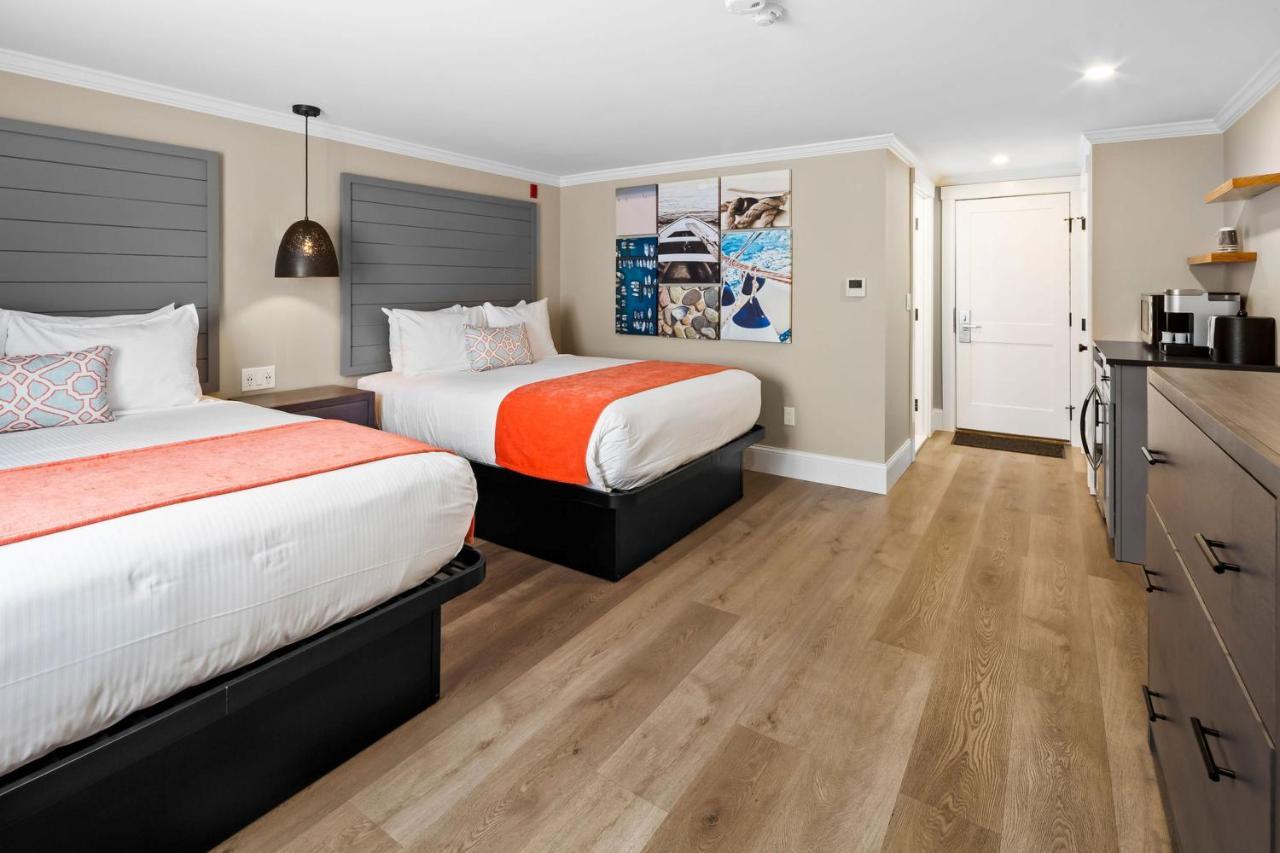 Standard Queen Room with Two Queen Beds