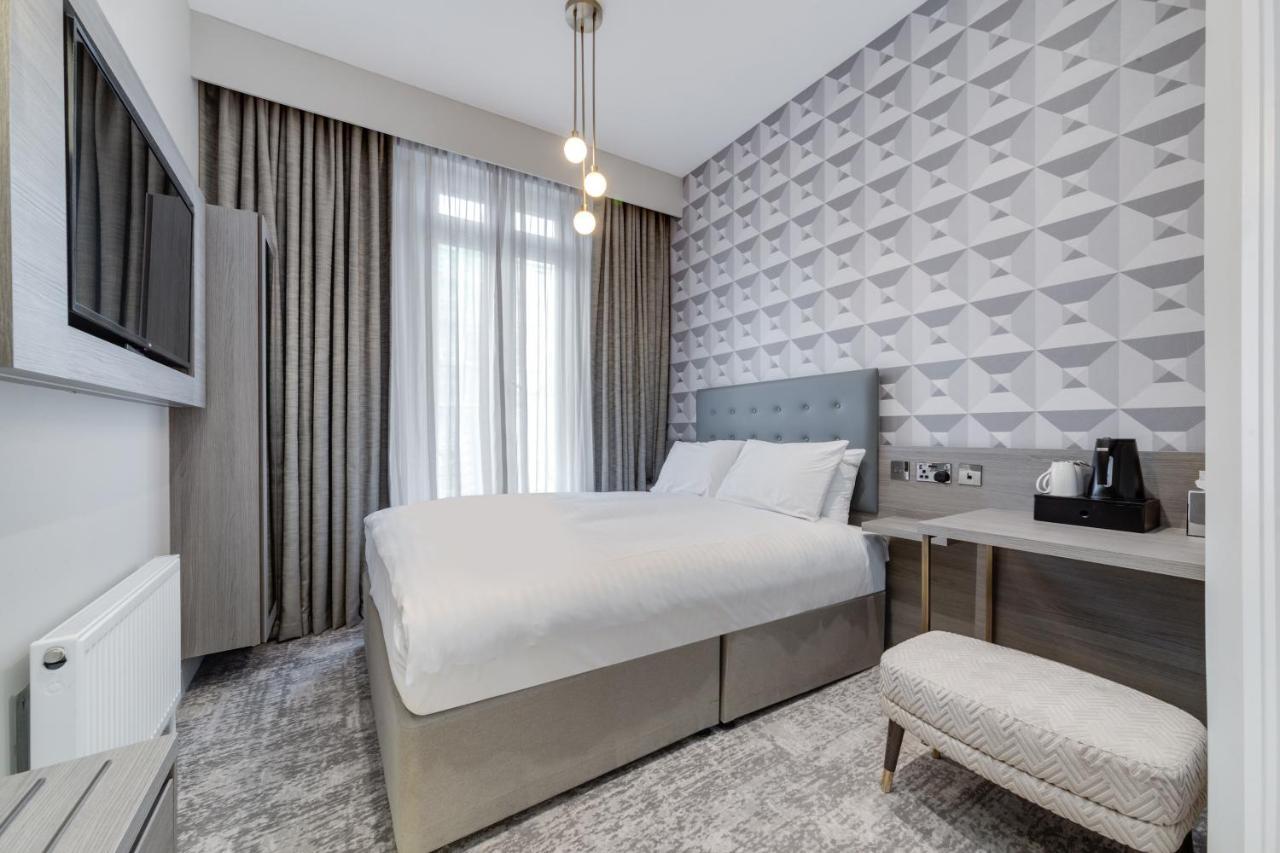 Deluxe Family Suite