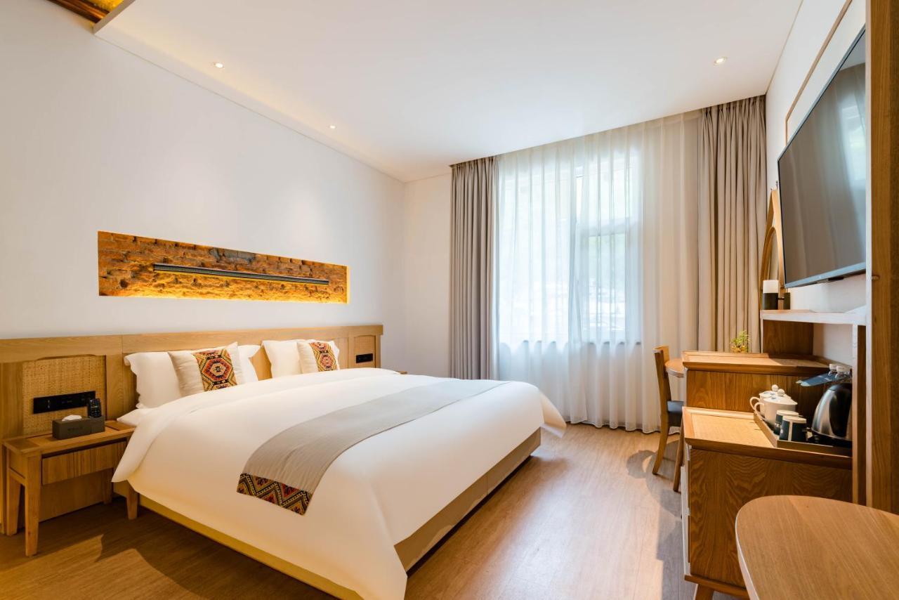 Habitación Doble con vistas a la montaña
