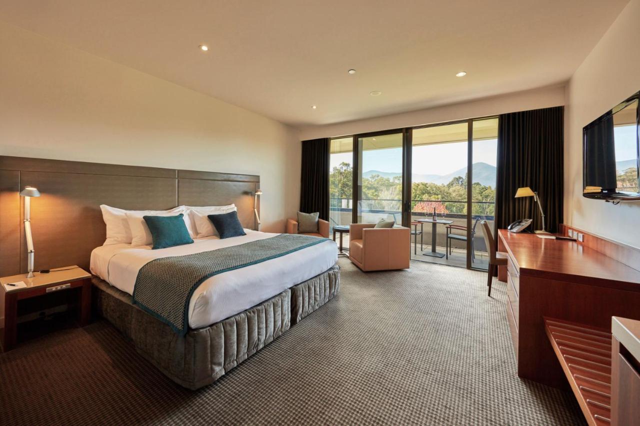 Premium Mountain View Room