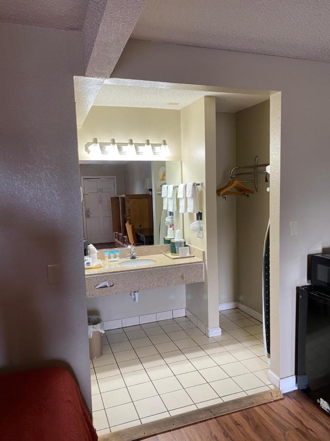 Double Room with Two Double Beds - Non-Smoking