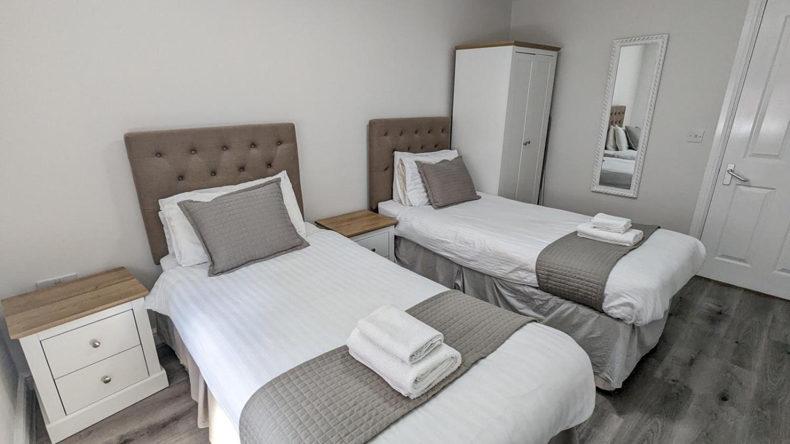 One-Bedroom Twin Apartment