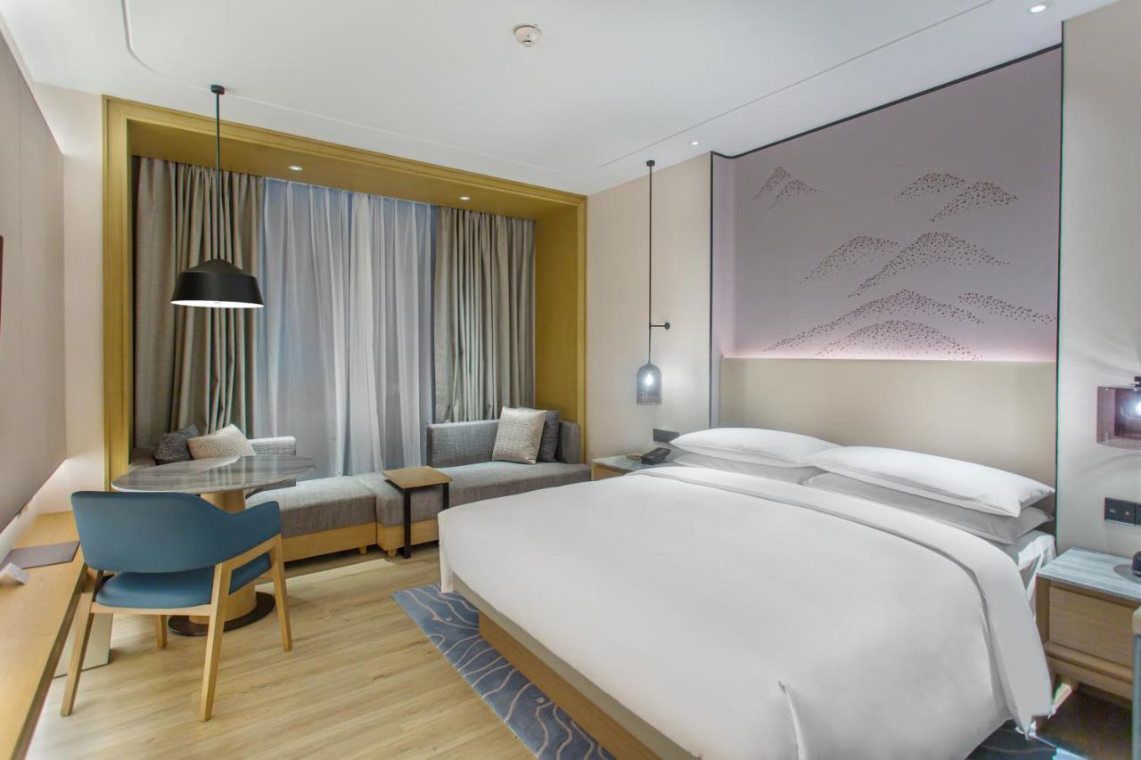 Superior, Guest room, 1 King, City view
