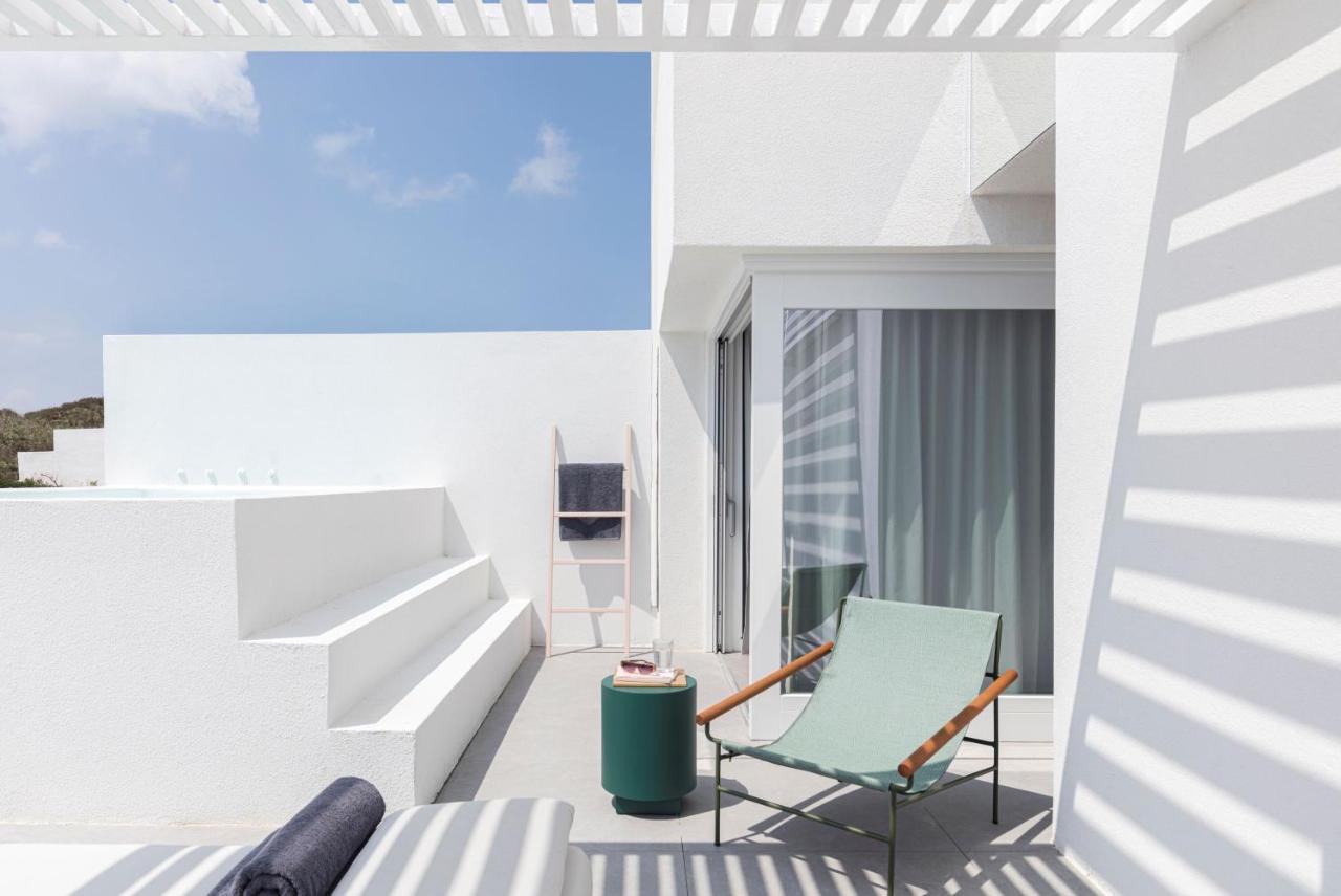 Suite Lune de Miel avec Petite Piscine Privée Chauffée - Vue sur Mer