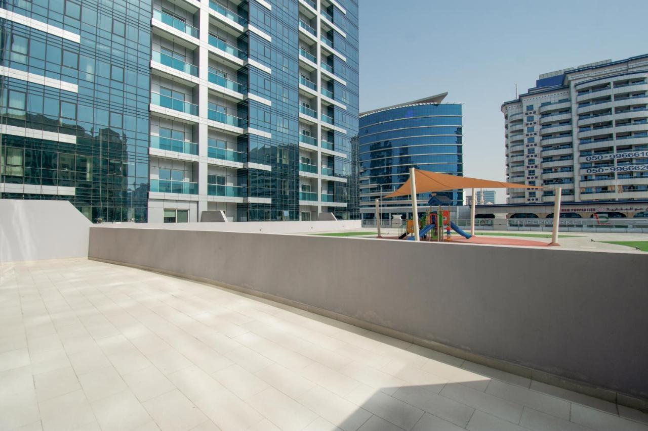 Elite Three-Bedroom Apartment With Terrace - Inclusive of complimentary shuttle bus to Deira City Center & Dubai Festival City Mall