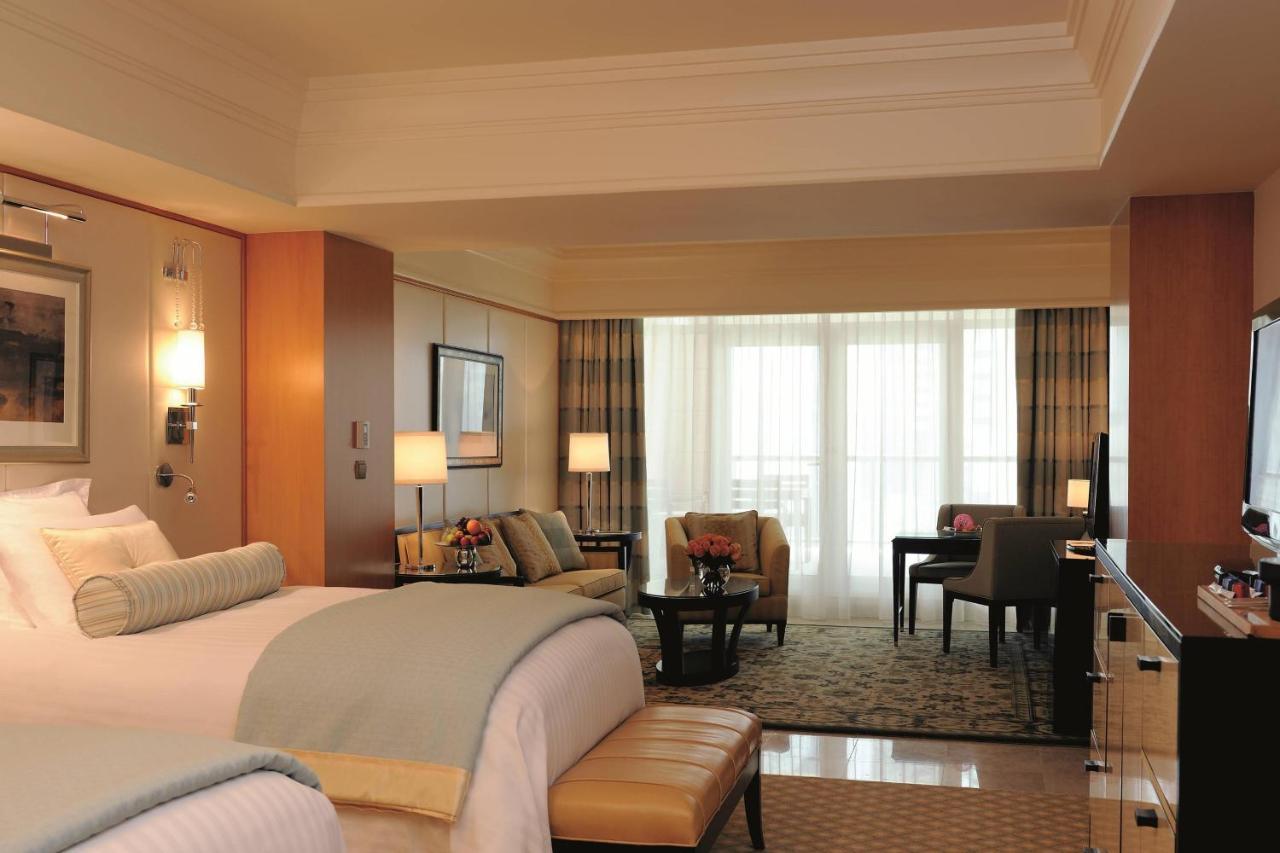 Junior Suite with Lounge Access, One King Bed, Non Smoking,1563298519:JPEG