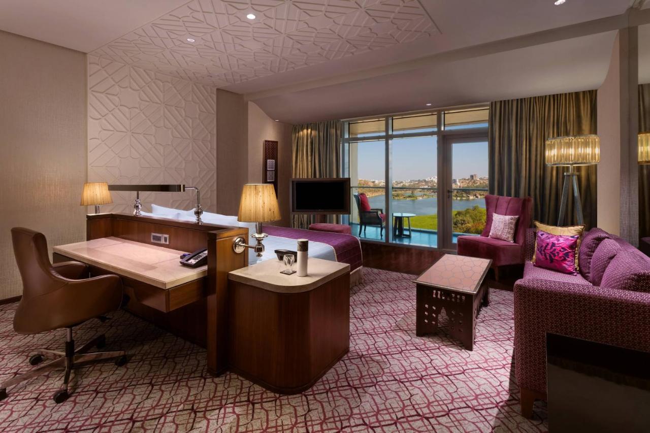 ITC One Exclusive, Club lounge access, Guest room, 1 King