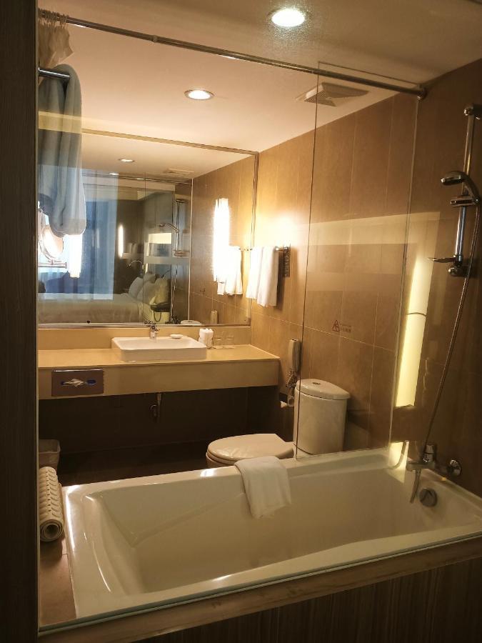 Superior Queen Suite
